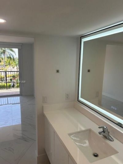 55 Ocean Lane Dr , Unit 3034, Key Biscayne, FL 33149 Photo