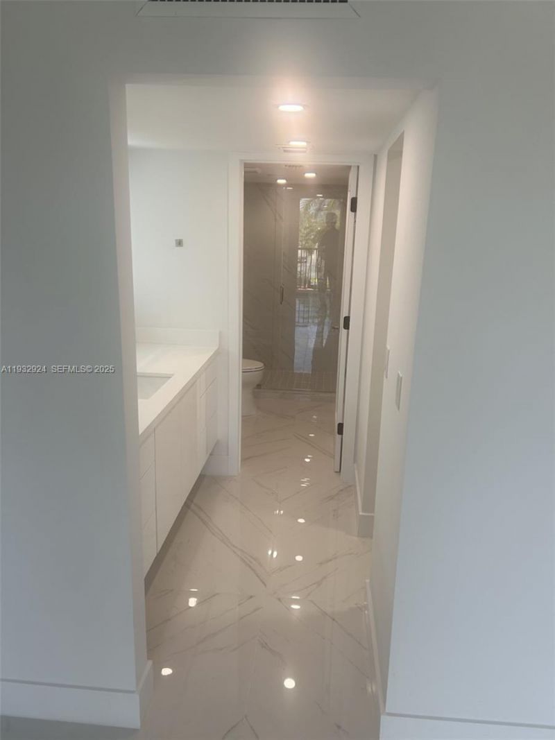 55 Ocean Lane Dr , Unit 3034, Key Biscayne, FL 33149 Photo