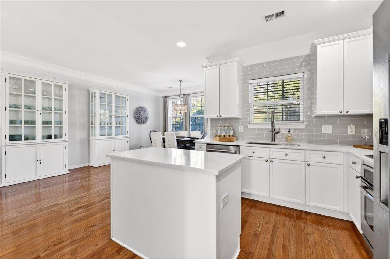 3456 Claremont Street Photo 16