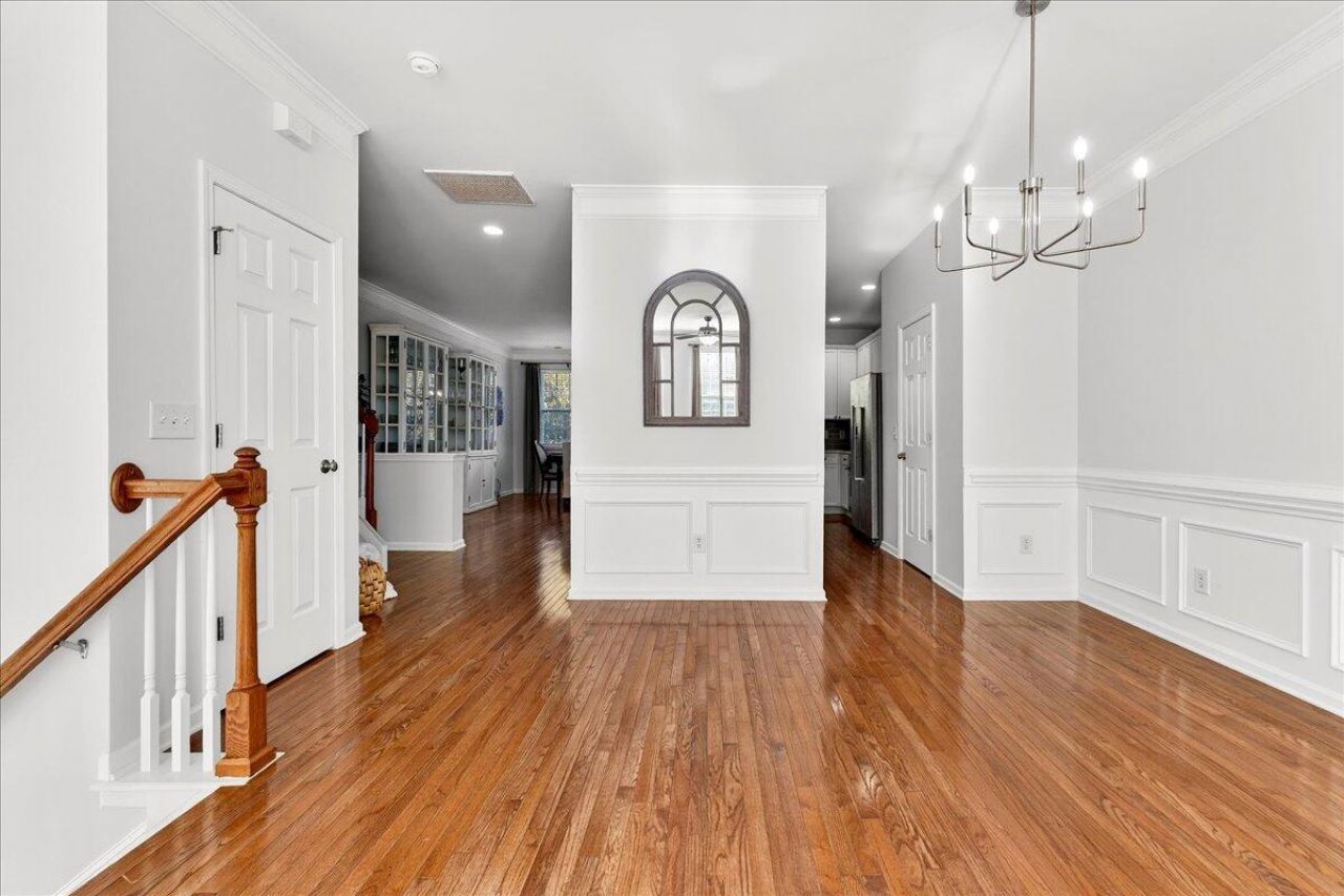 3456 Claremont Street Photo 9