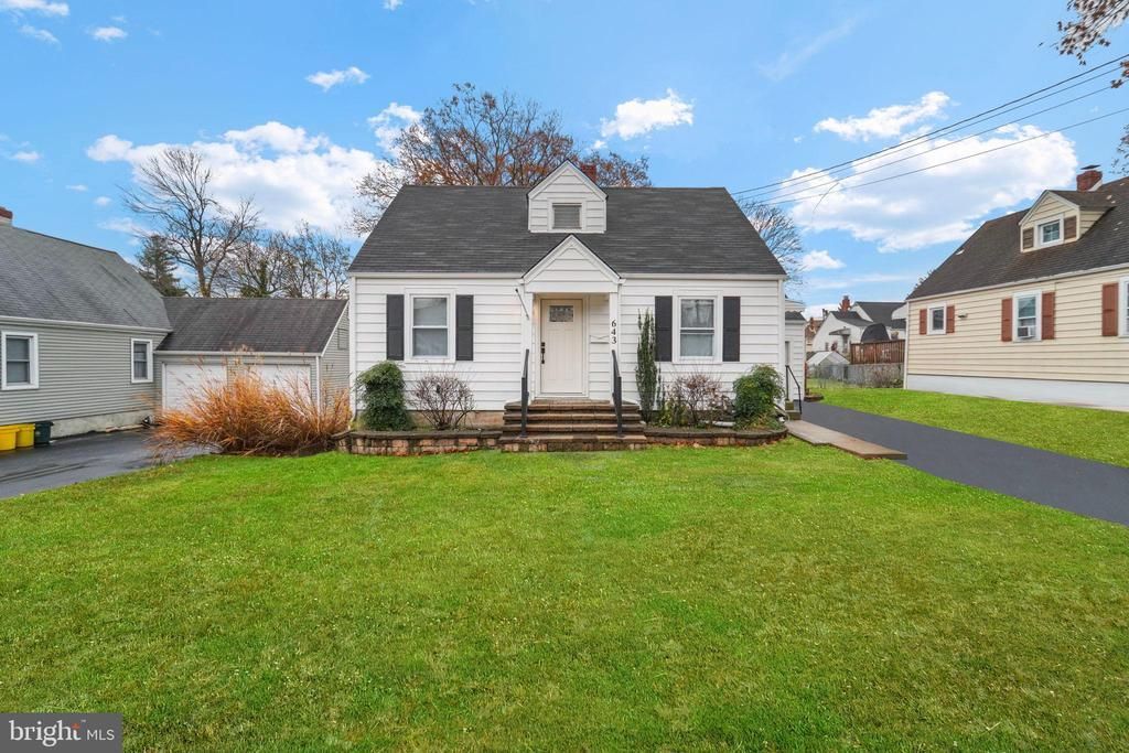 643 Concord Circle, Ewing, NJ 08618 Main Photo