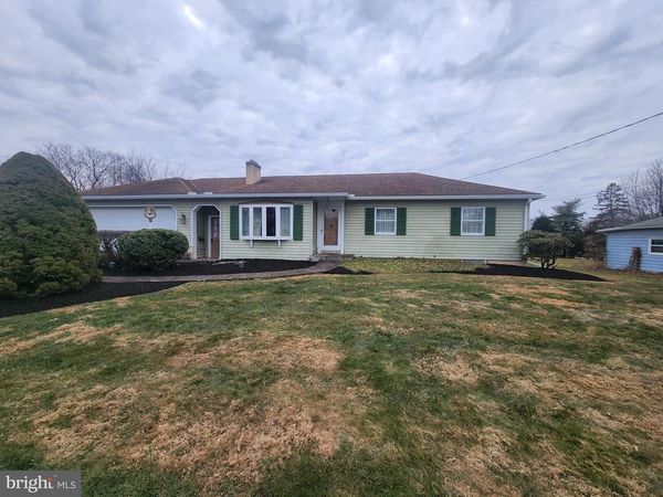 320 CRESTLINE DRIVE, WILLOW STREET, PA 17584