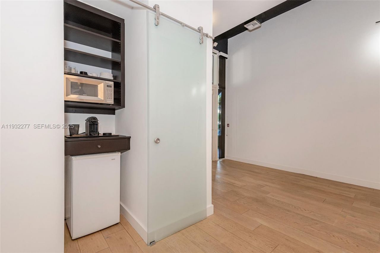 2030 S Douglas Rd, Unit 120, Coral Gables, FL 33134 Photo