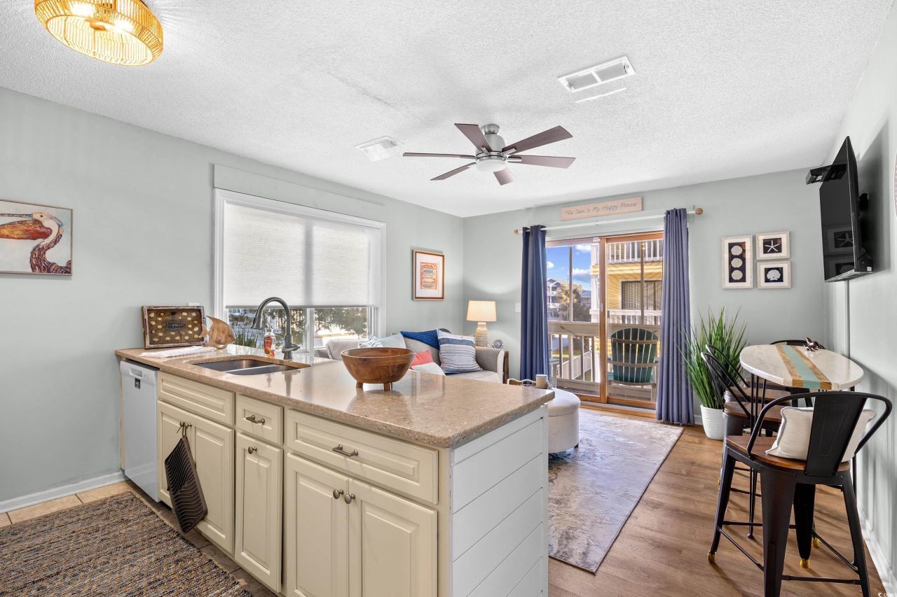 1425 N Waccamaw Dr. Photo 12