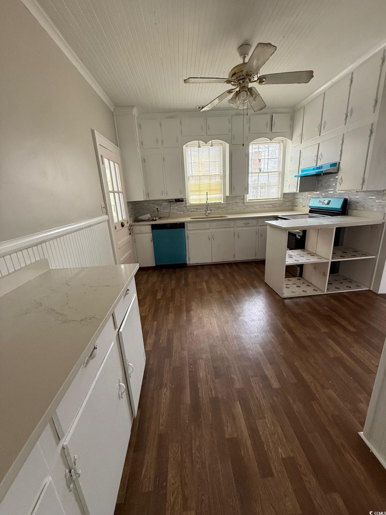 305 E Bamberg St. Photo 10