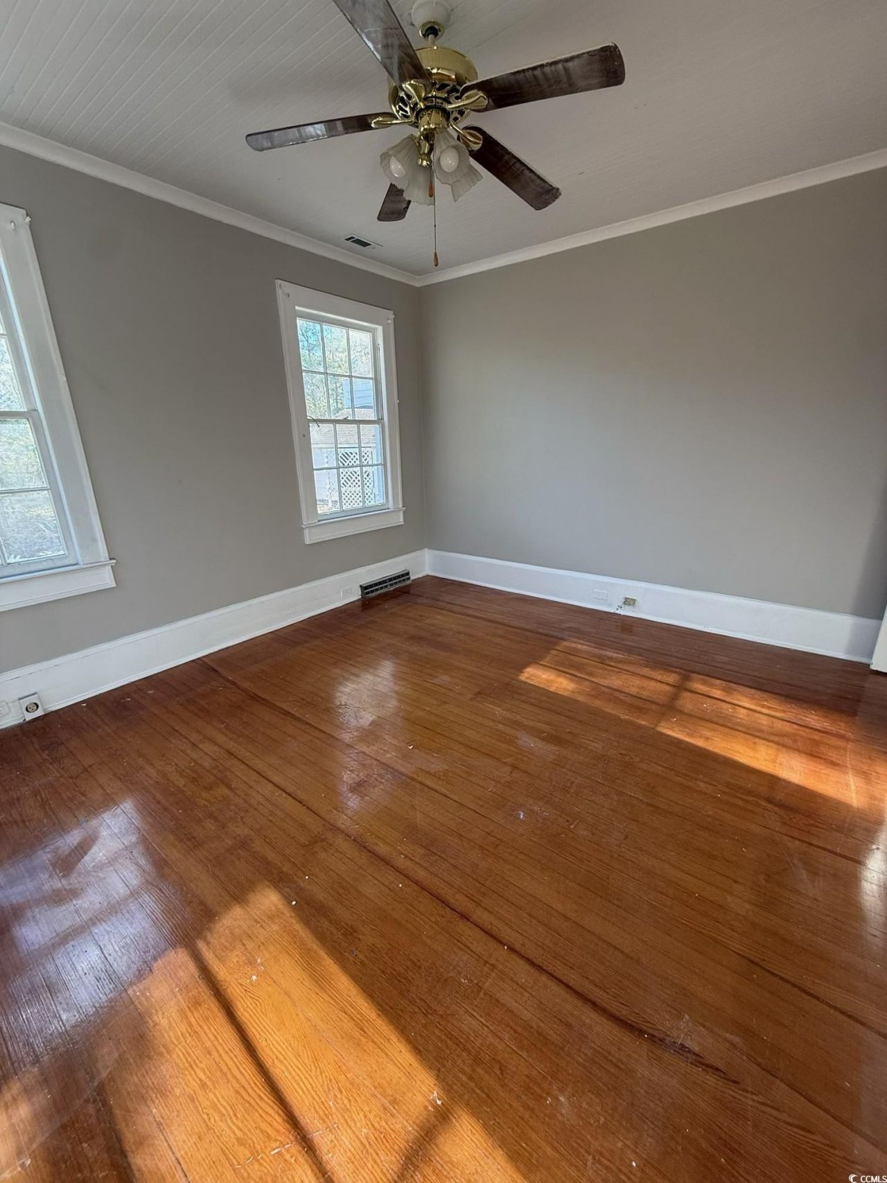 305 E Bamberg St. Photo 4