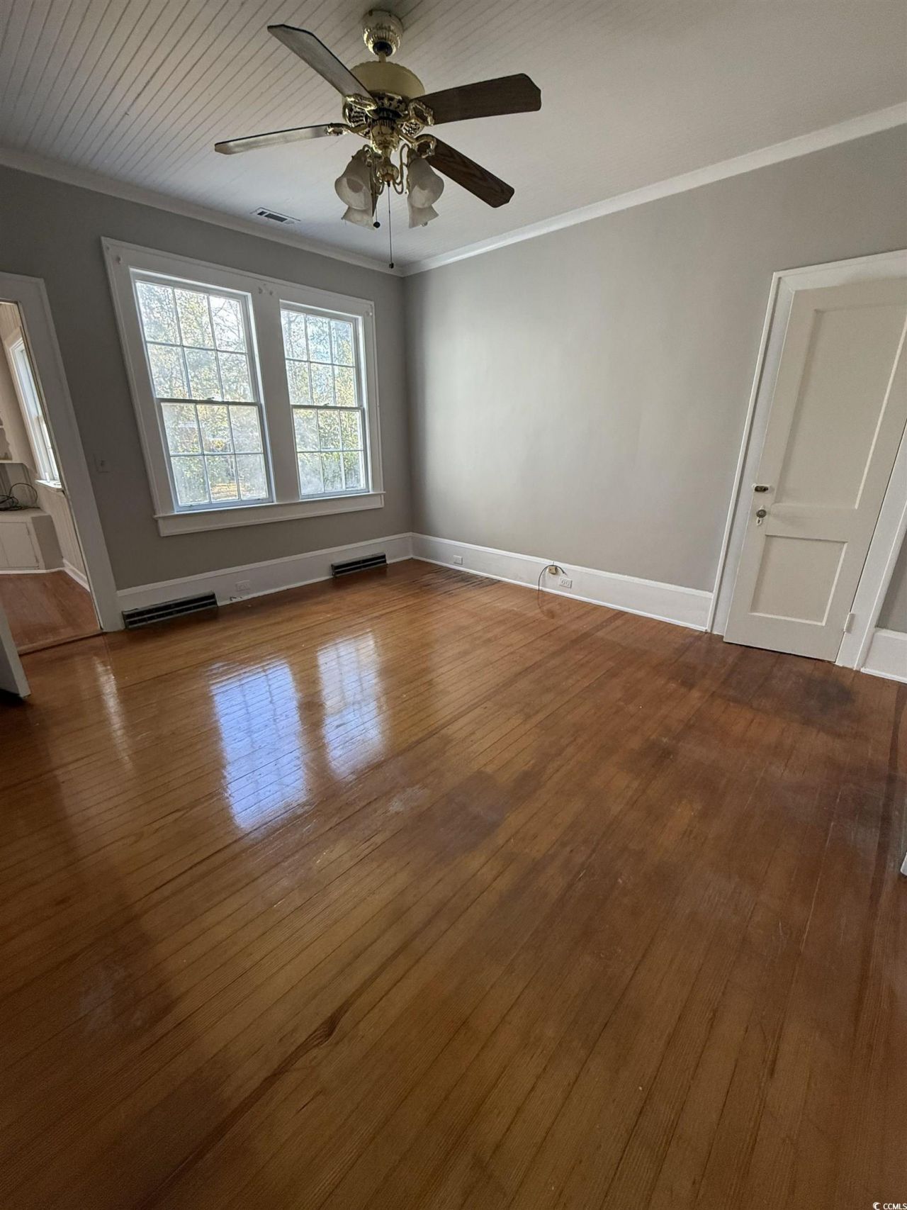 305 E Bamberg St. Photo 5