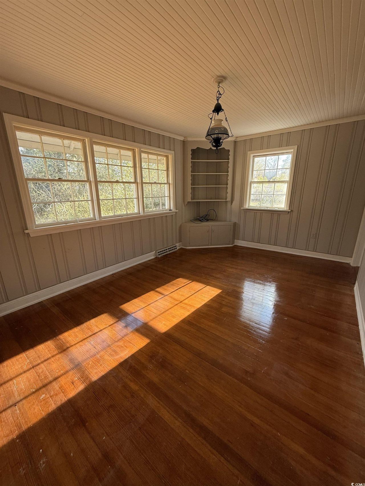 305 E Bamberg St. Photo 7