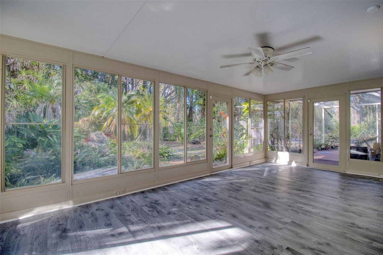 15715 Almondwood Drive, Tampa, FL 33613 Photo