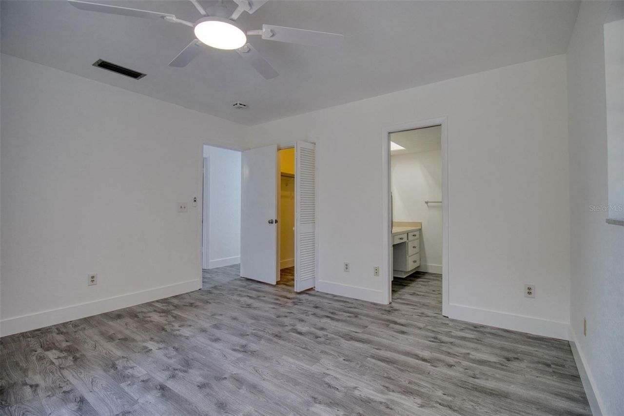 15715 Almondwood Drive, Tampa, FL 33613 Photo