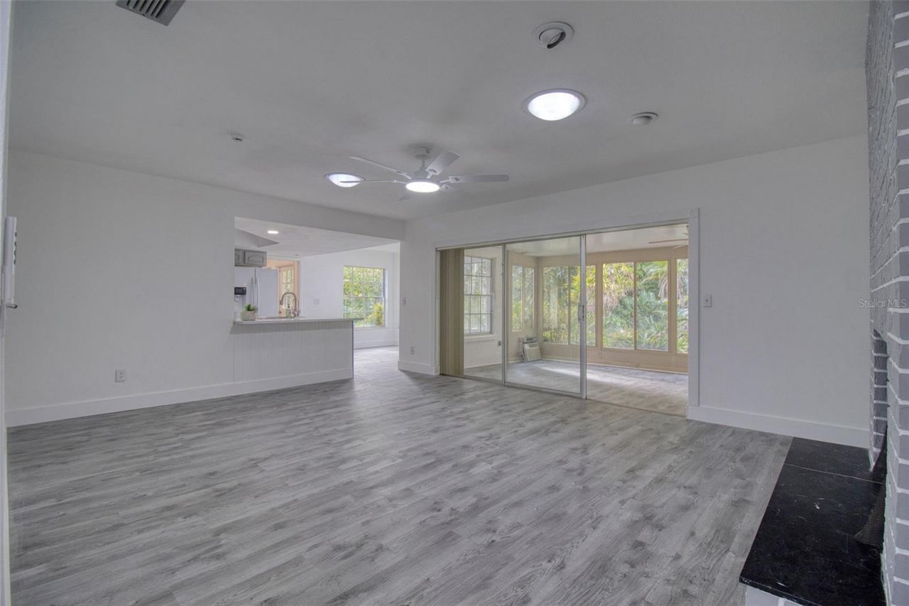 15715 Almondwood Drive, Tampa, FL 33613 Photo