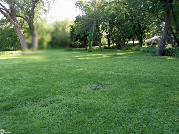 215 2nd Street W, Crystal Lake, IA 50432