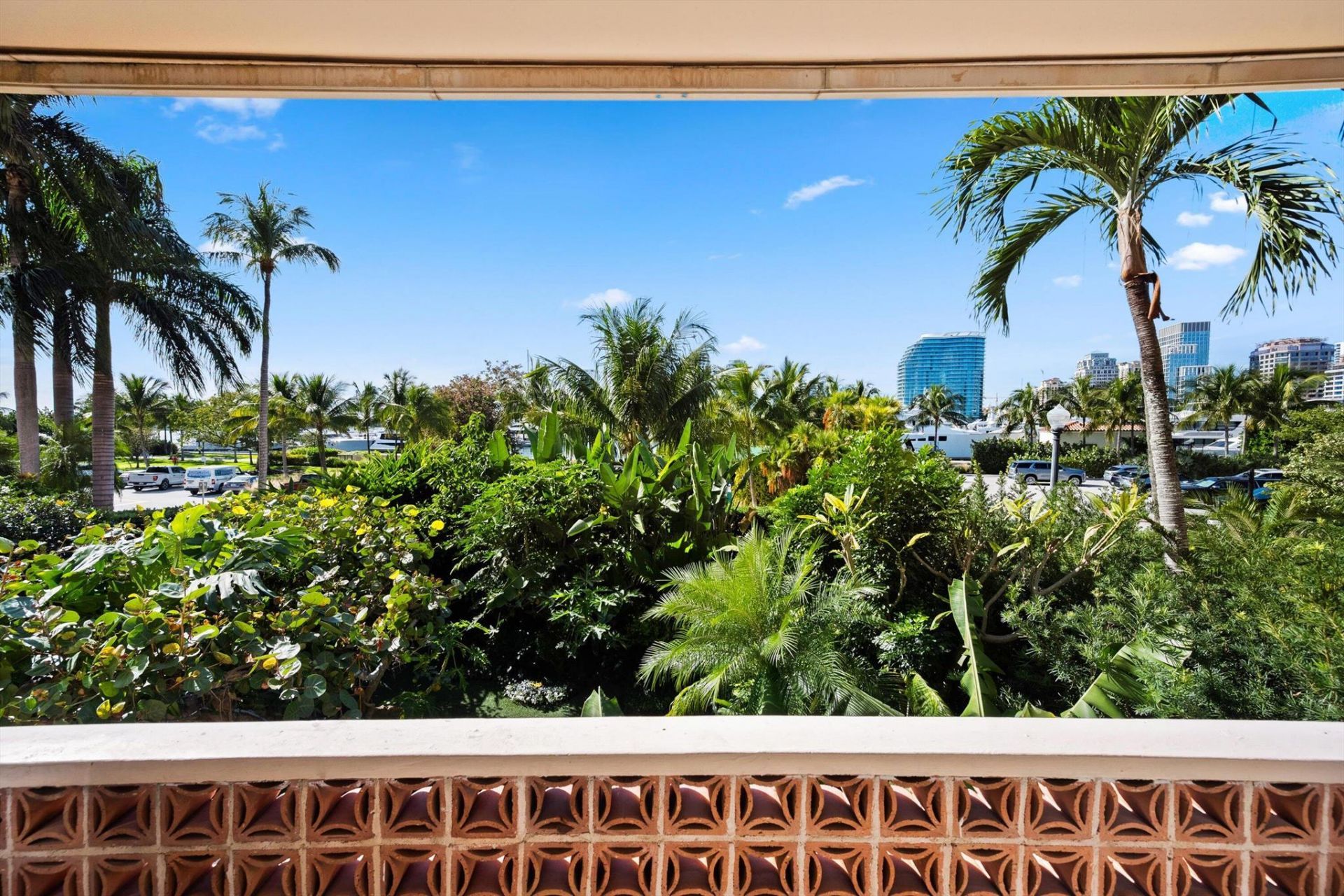 369 S Lake Drive, Unit 2e, Palm Beach, FL 33480 Photo