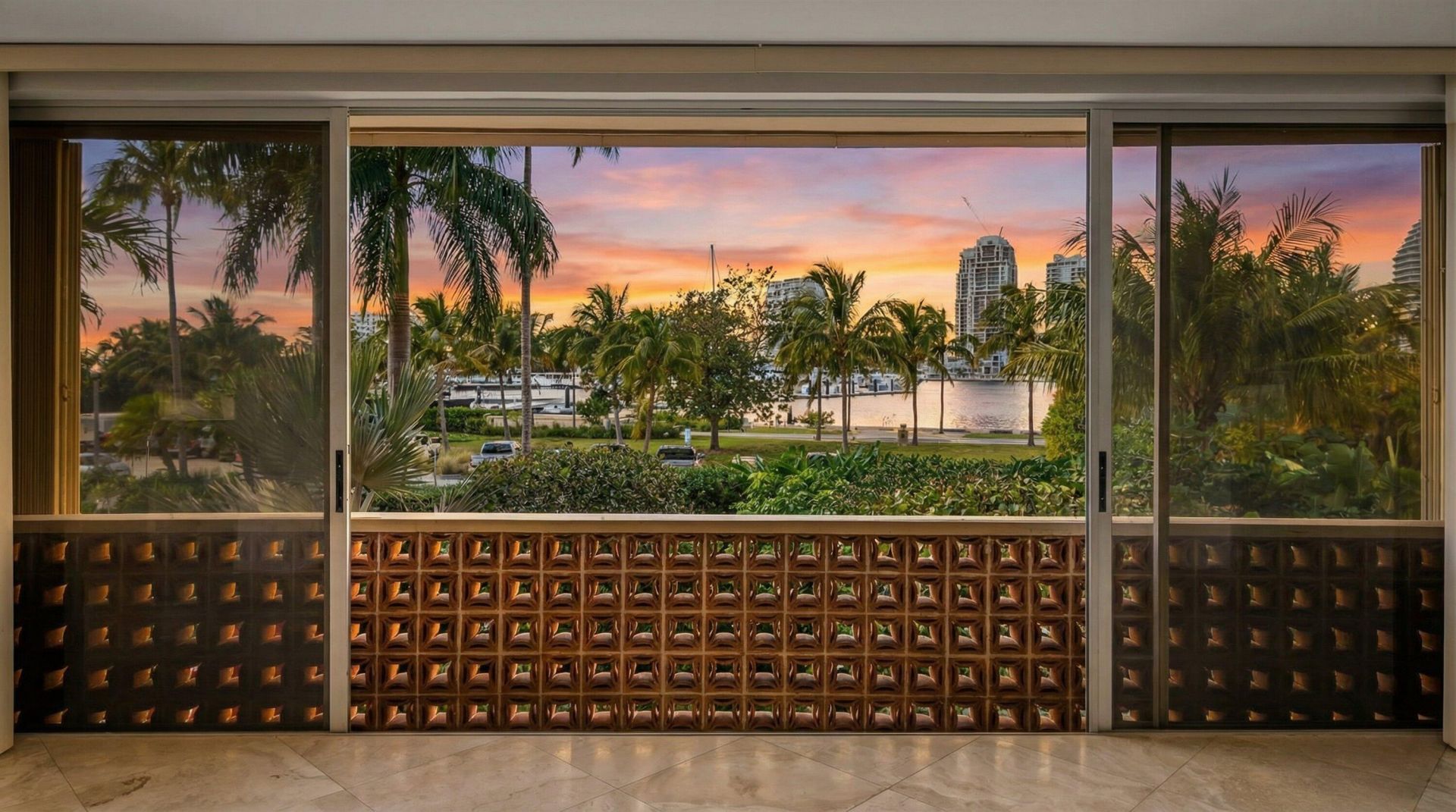 369 S Lake Drive, Unit 2e, Palm Beach, FL 33480 Photo