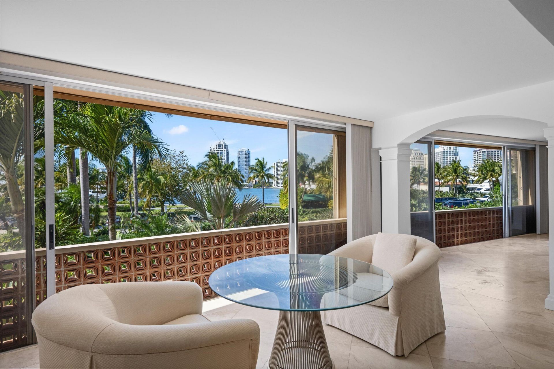 369 S Lake Drive, Unit 2e, Palm Beach, FL 33480 Photo