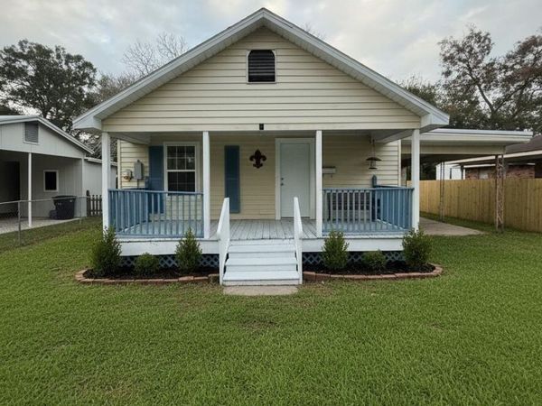 404 Thomas Street, Abbeville, LA 70510