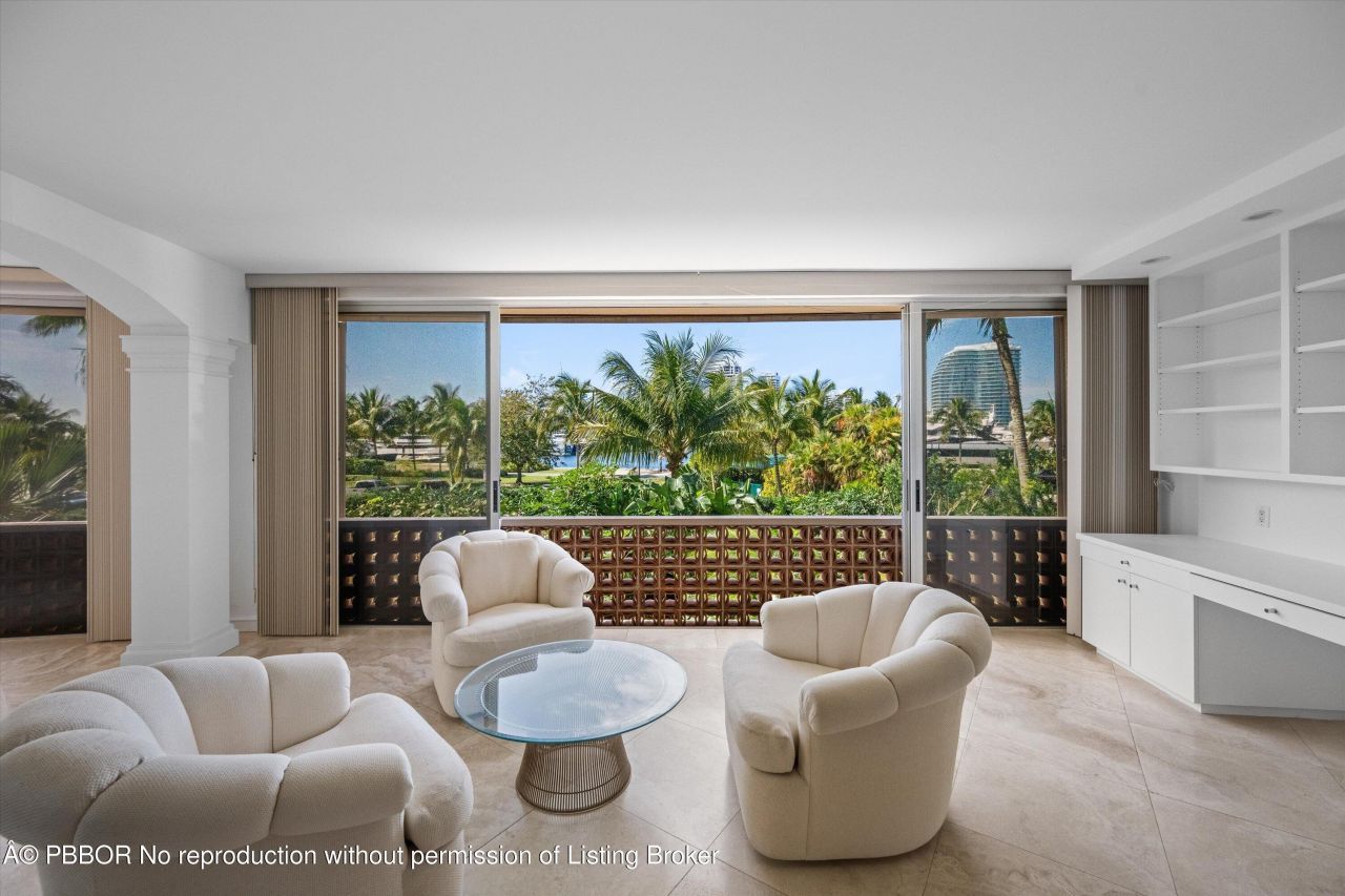 369 S Lake Drive, Unit 2E, Palm Beach, FL 33480 Photo
