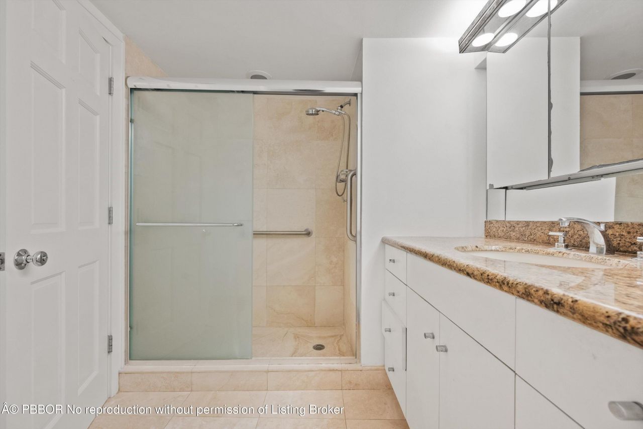 369 S Lake Drive, Unit 2E, Palm Beach, FL 33480 Photo