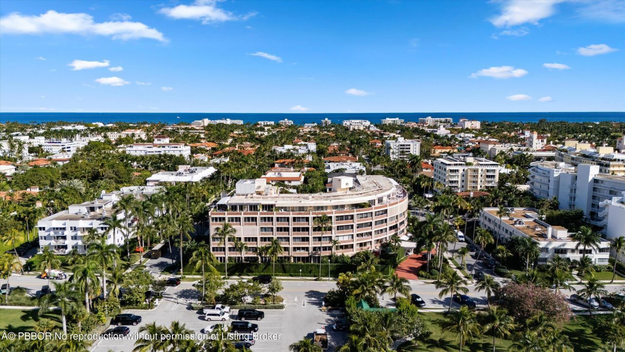 369 S Lake Drive, Unit 2E, Palm Beach, FL 33480 Photo