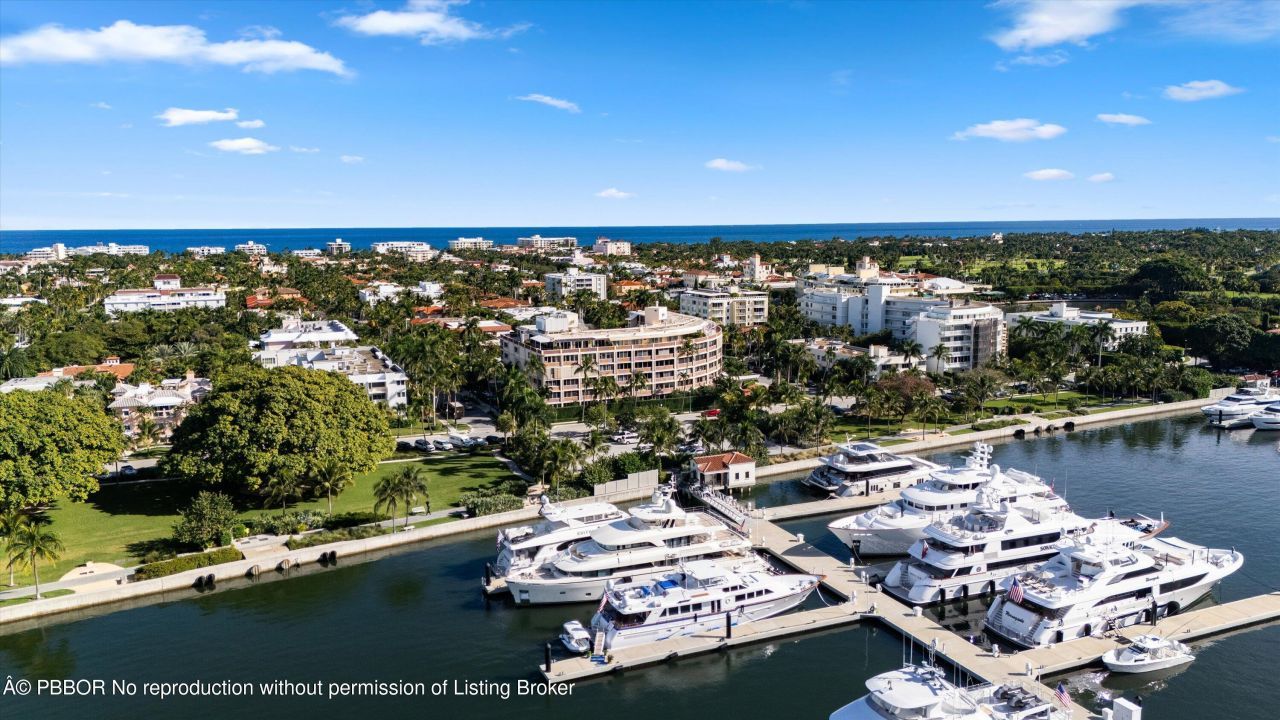 369 S Lake Drive, Unit 2E, Palm Beach, FL 33480 Photo