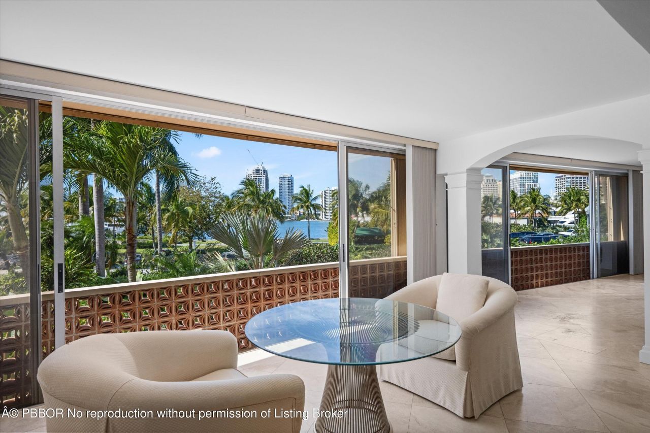 369 S Lake Drive, Unit 2E, Palm Beach, FL 33480 Photo