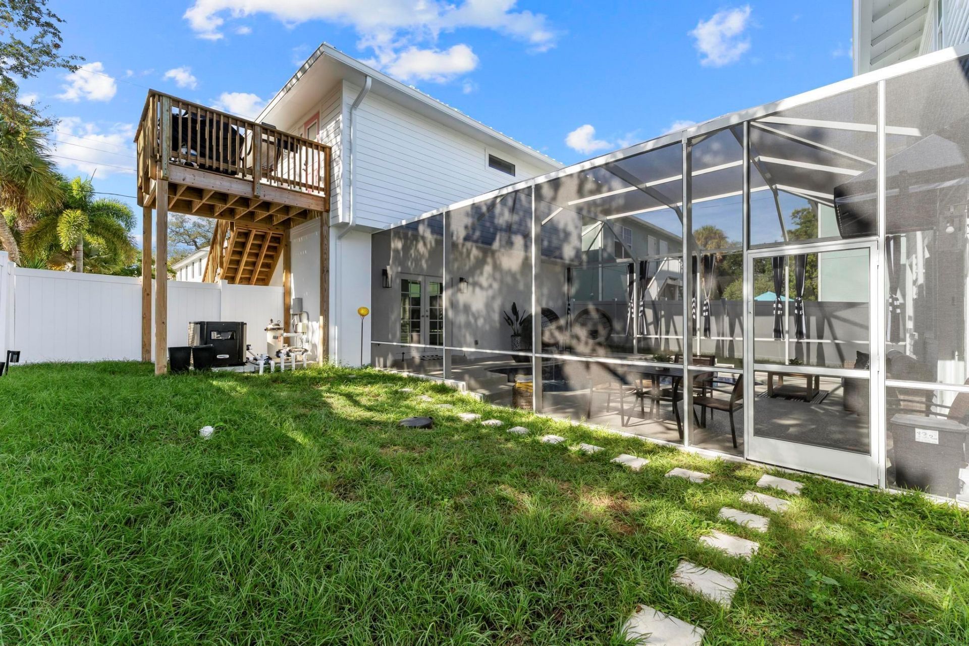 516 SW Camden Avenue, Stuart, FL 34994 Photo