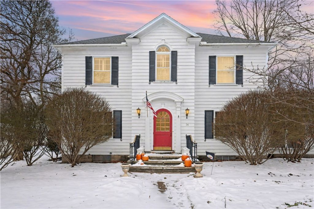 14 W Wright Avenue, Waterloo, NY 13165 Main Photo