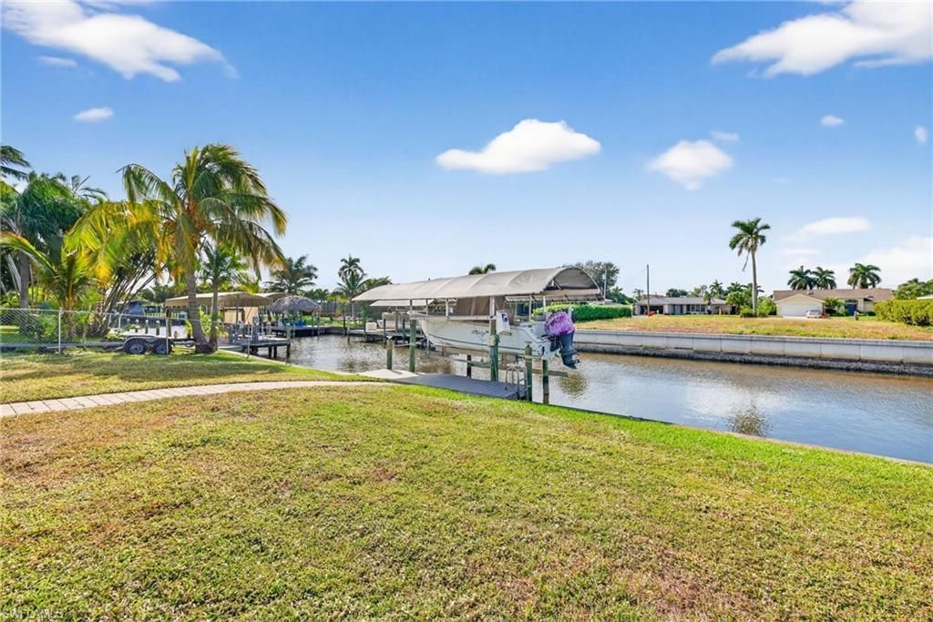5228 Tower Dr, Cape Coral, FL 33904 Photo
