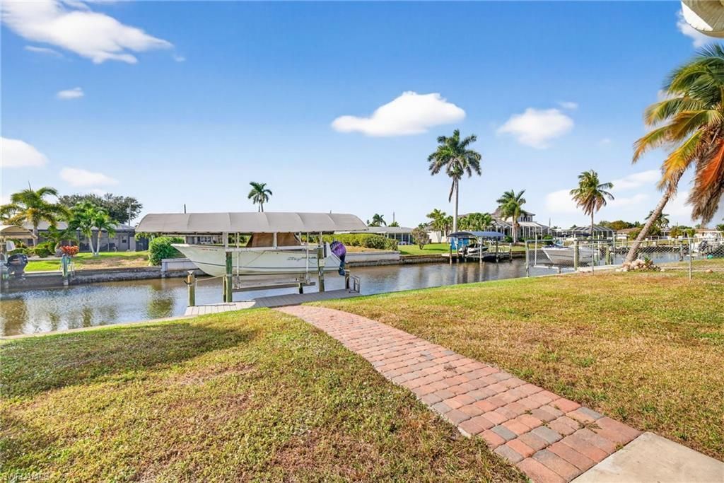 5228 Tower Dr, Cape Coral, FL 33904 Photo