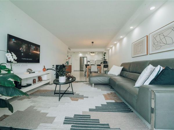 19380 Collins Ave, Unit 1003, Sunny Isles Beach, FL 33160