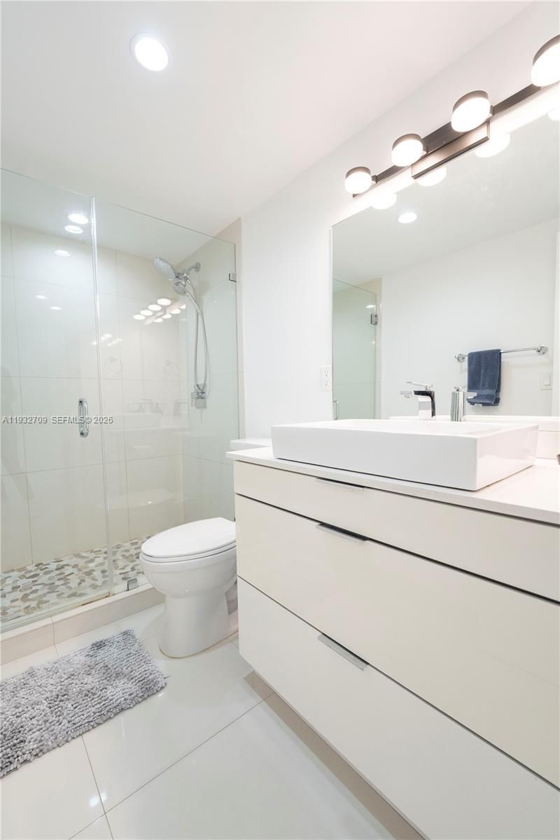 19380 Collins Ave, Unit 1003, Sunny Isles Beach, FL 33160 Photo