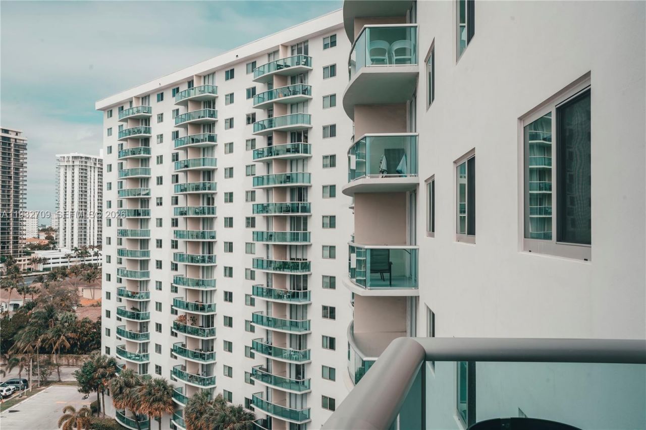 19380 Collins Ave, Unit 1003, Sunny Isles Beach, FL 33160 Photo