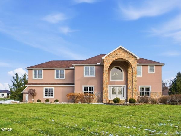 2905 Oak Hill Court, Lima, OH 45805