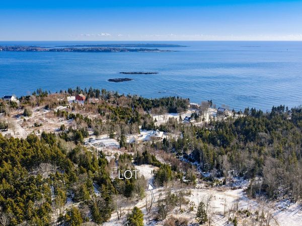 41 Atlantic Lane, Long Island, ME 04050