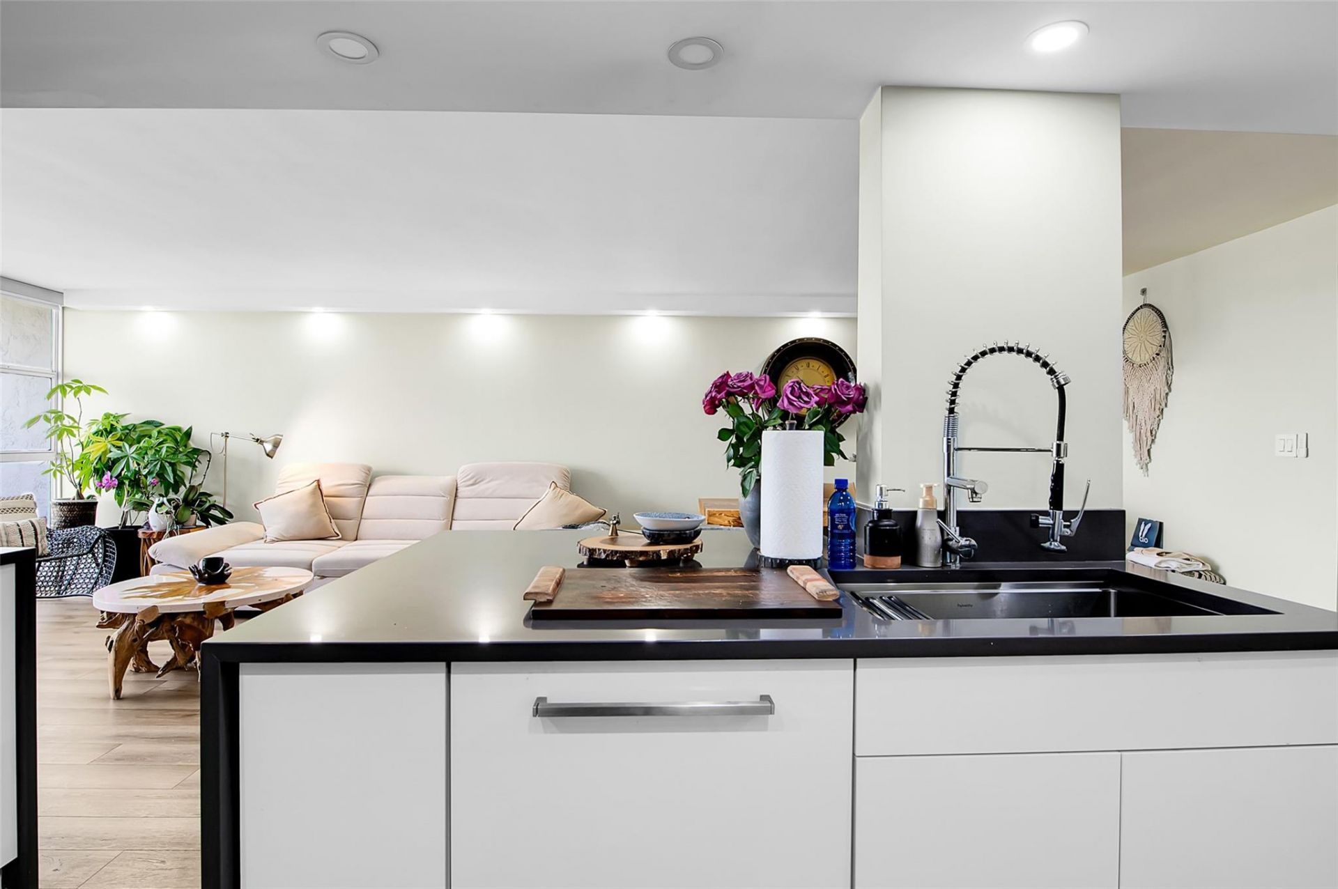 600 Parkview Drive, Unit 1029, Hallandale Beach, FL 33009 Photo