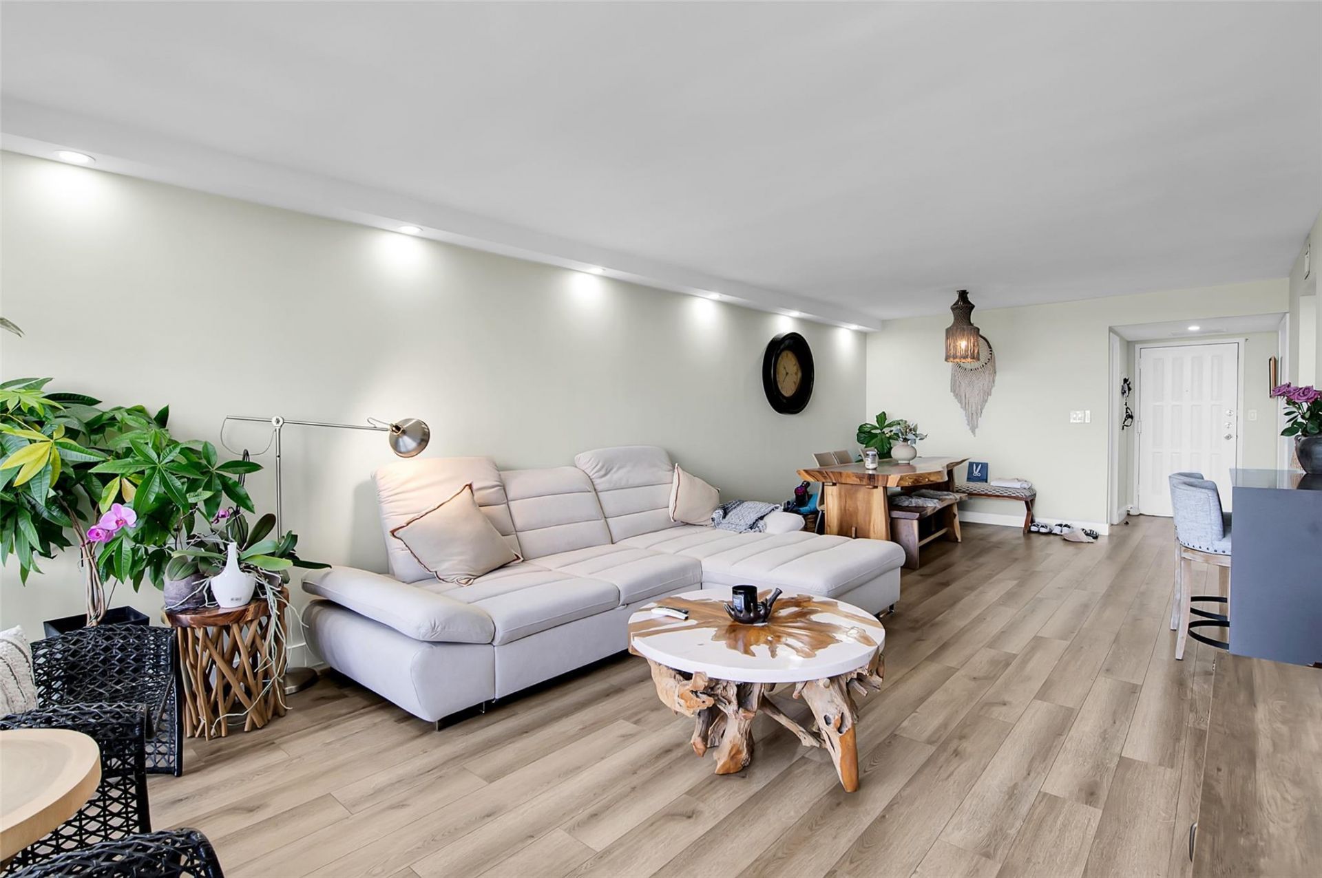 600 Parkview Drive, Unit 1029, Hallandale Beach, FL 33009 Photo