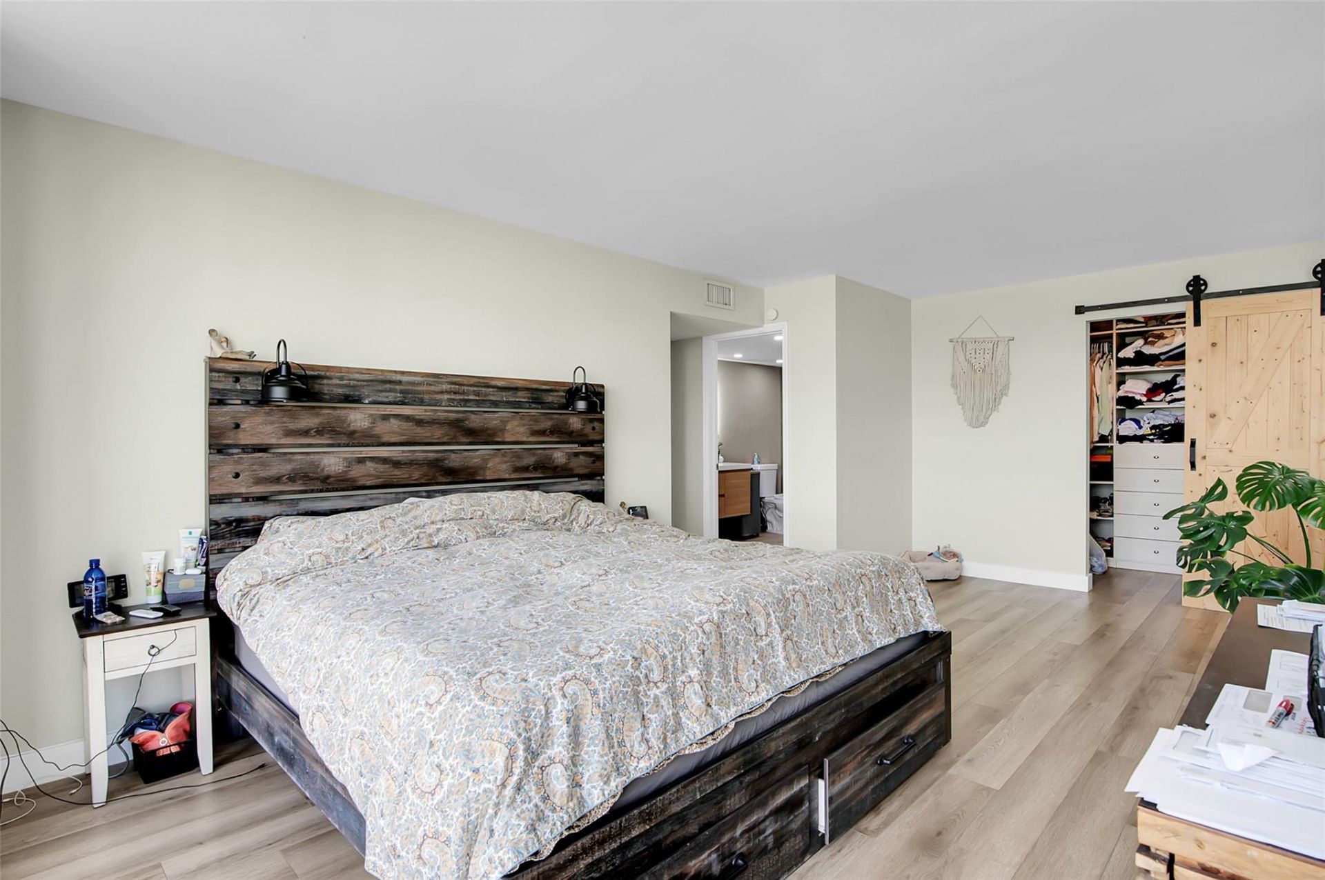 600 Parkview Drive, Unit 1029, Hallandale Beach, FL 33009 Photo