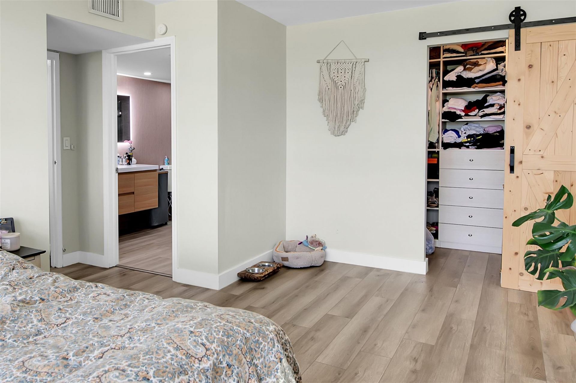 600 Parkview Drive, Unit 1029, Hallandale Beach, FL 33009 Photo