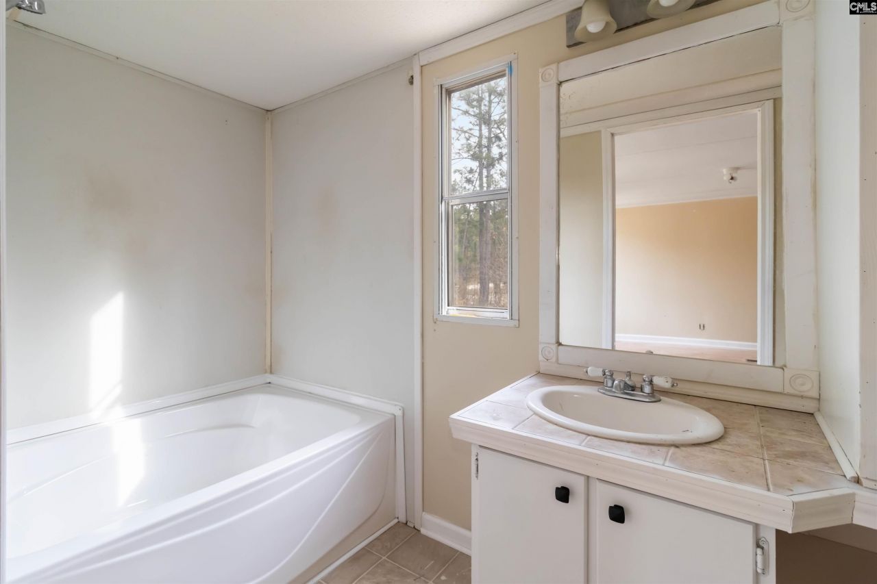 625 Arabian Drive Photo 12