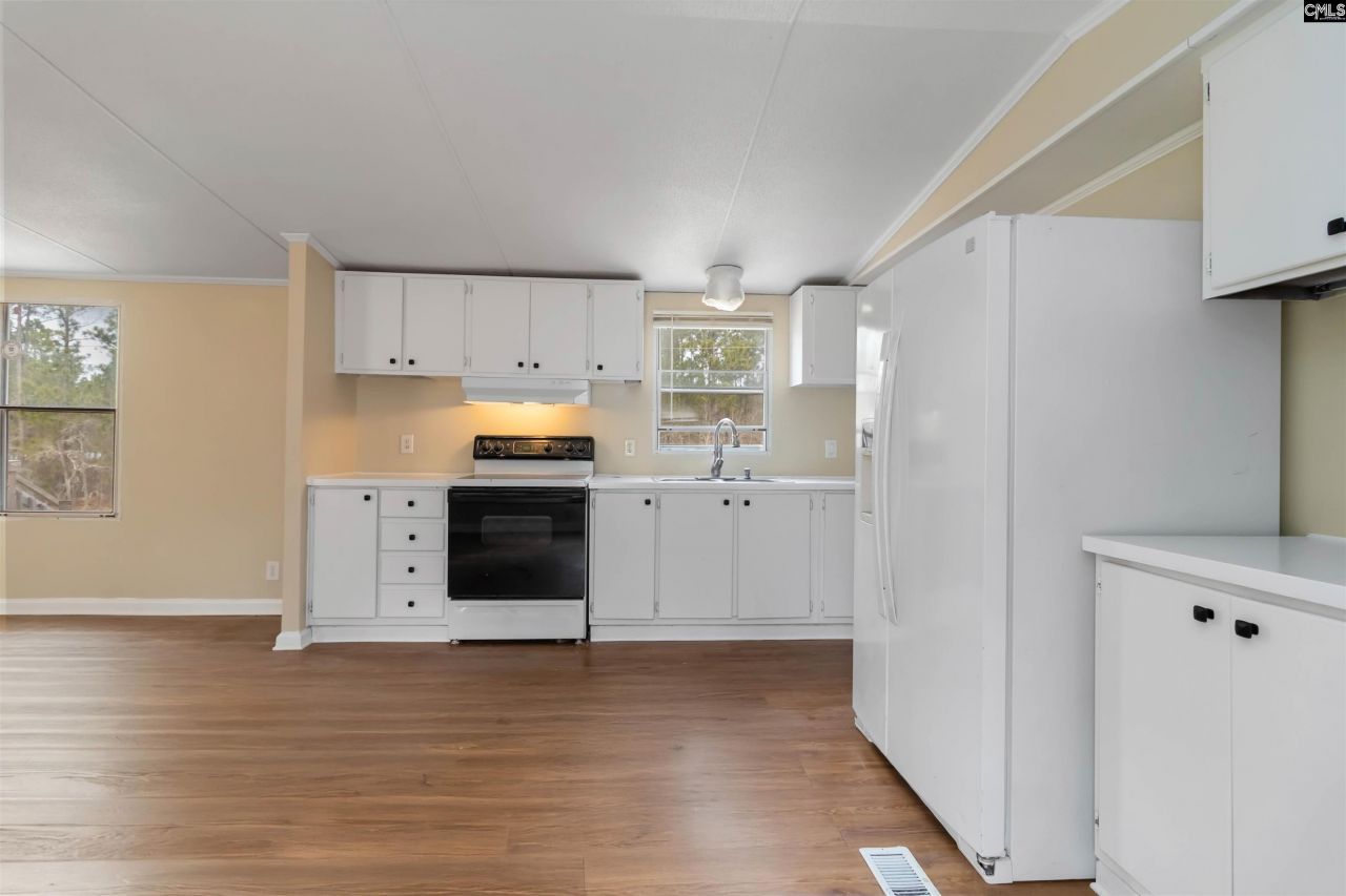 625 Arabian Drive Photo 4