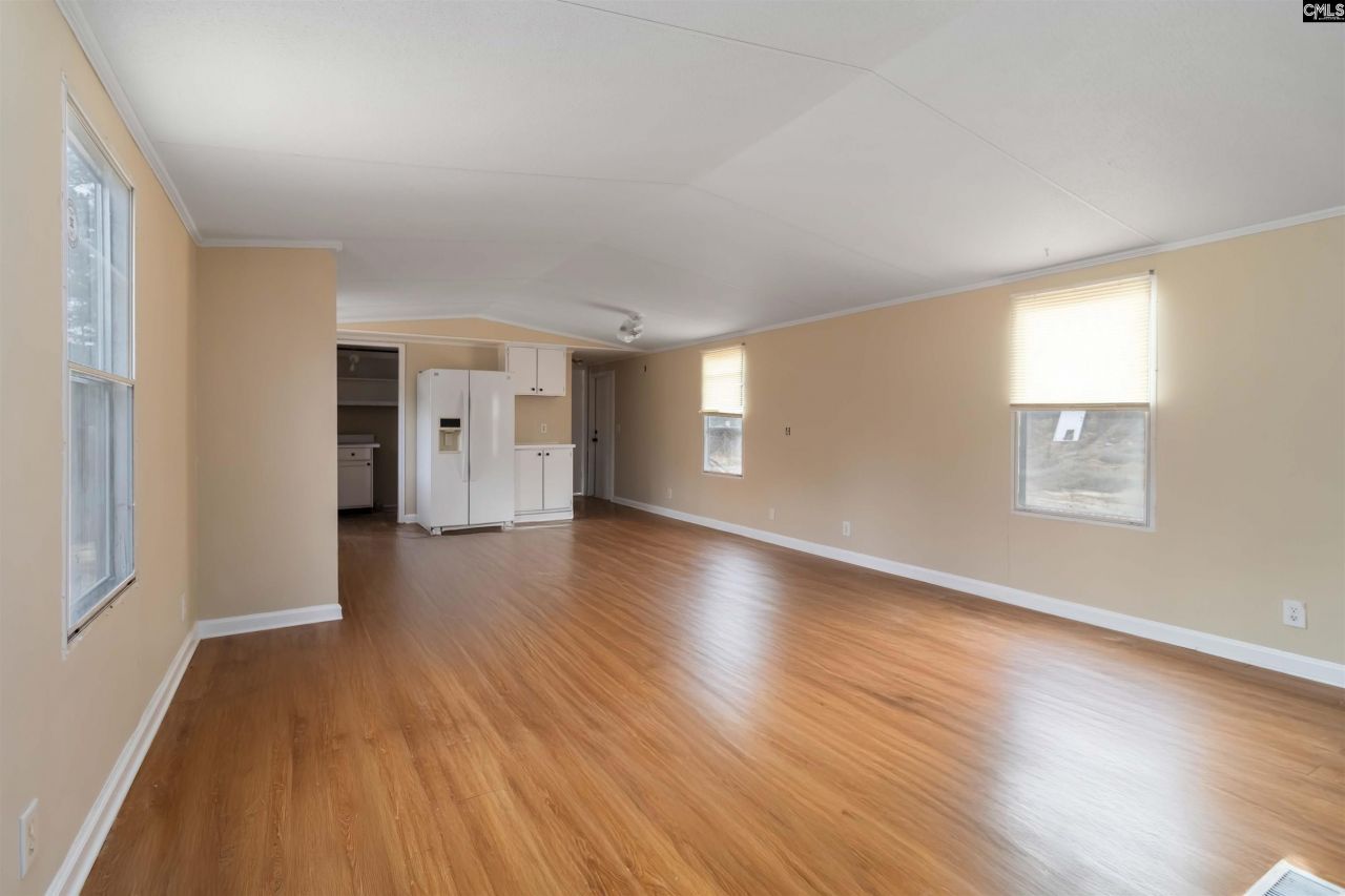 625 Arabian Drive Photo 7