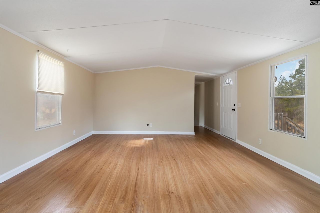 625 Arabian Drive Photo 8