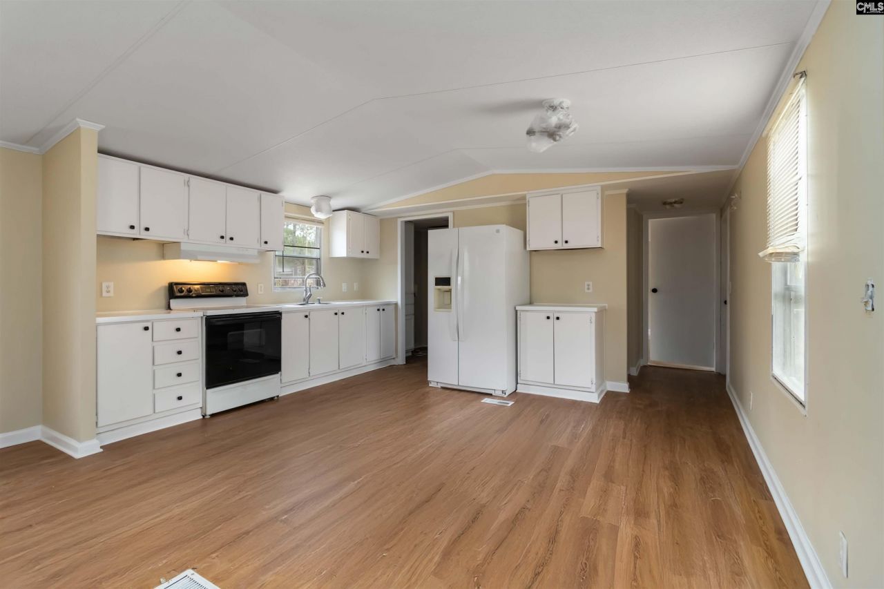 625 Arabian Drive Photo 9