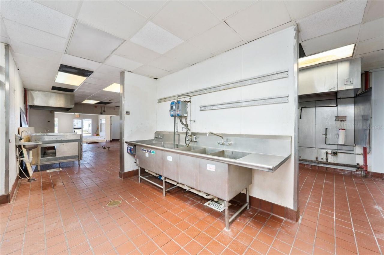 7155 S Orange Blossom Trail, Orlando, FL 32809 Photo