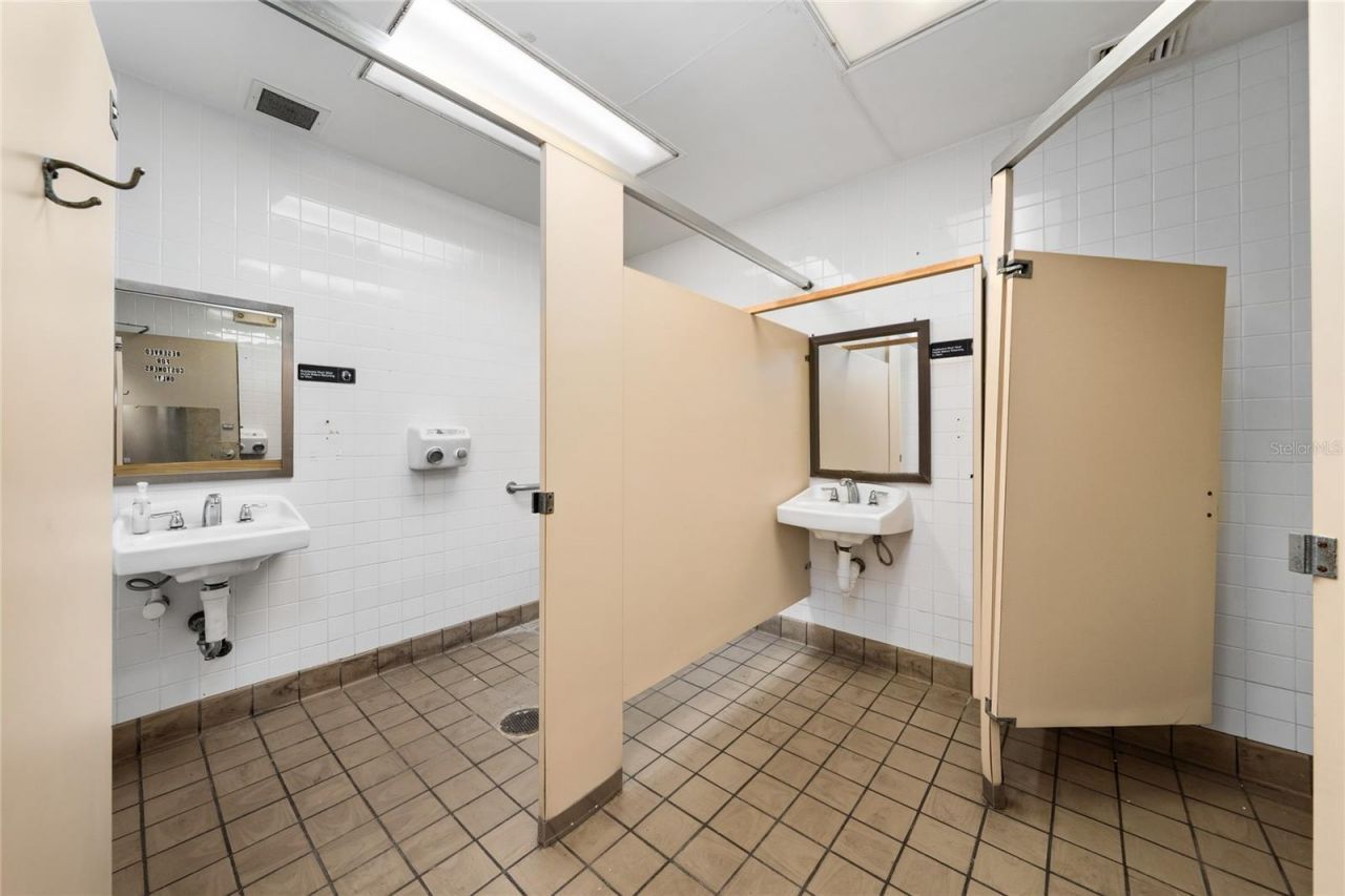 7155 S Orange Blossom Trail, Orlando, FL 32809 Photo