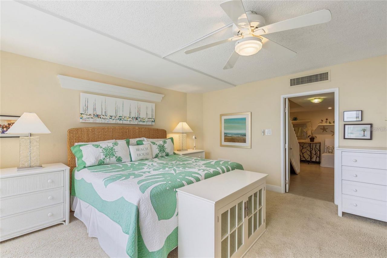 440 S Gulfview Boulevard, Unit 1705, Clearwater Beach, FL 33767 Photo