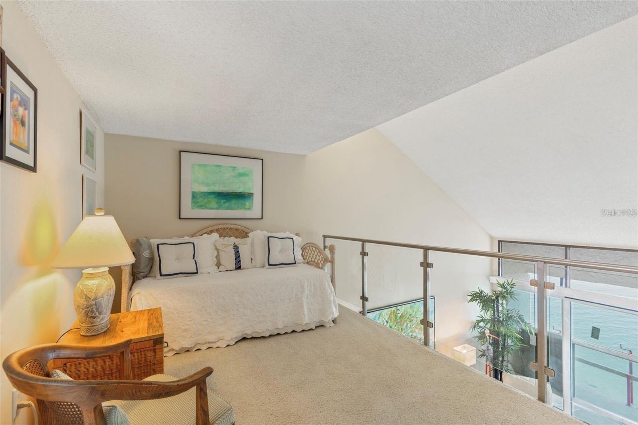 440 S Gulfview Boulevard, Unit 1705, Clearwater Beach, FL 33767 Photo