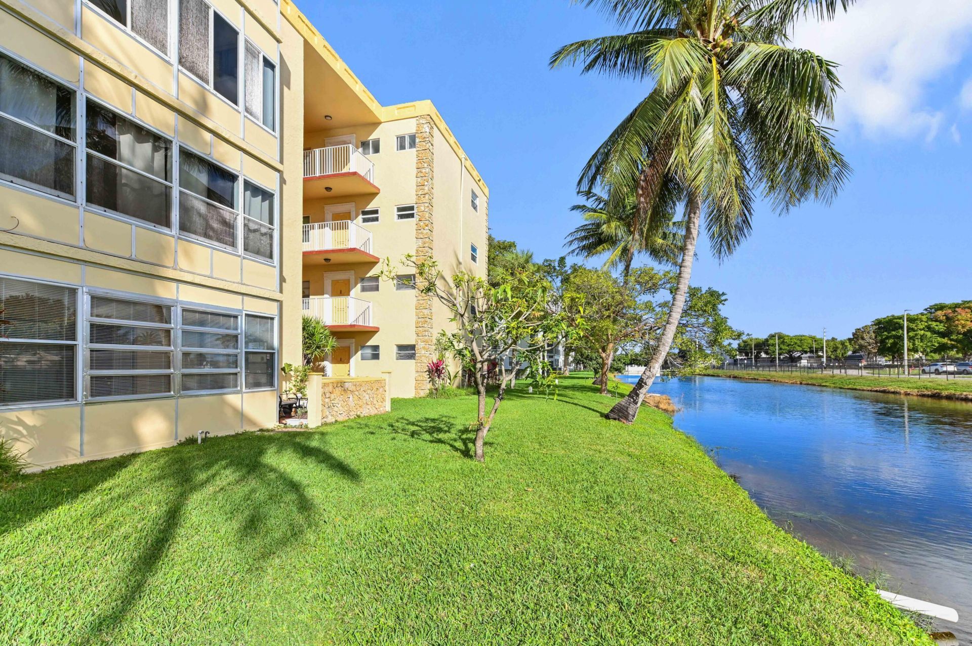 3990 NW 42nd Avenue, Unit #108, Lauderdale Lakes, FL 33319 Photo