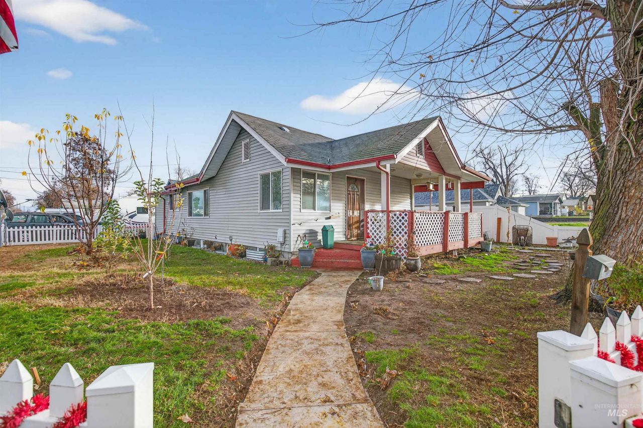 601 12th Street, Clarkston, WA 99403 Main Photo