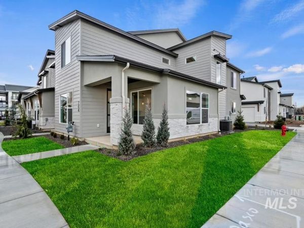 744 S Calhoun Lane, Star, ID 83669